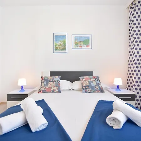 Nina Apartment Split